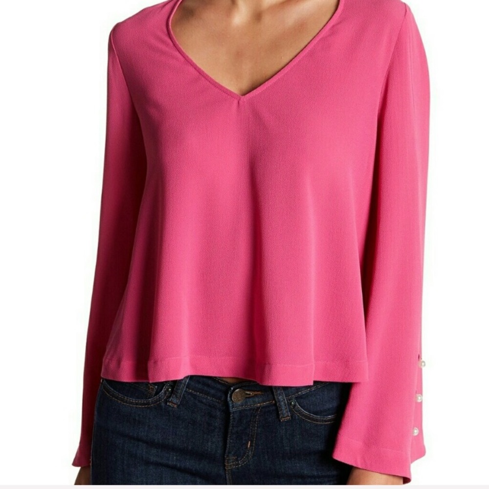 🌺 Pink V-neck Blouse w Faux-Pearl Bell Sleeves NWT S